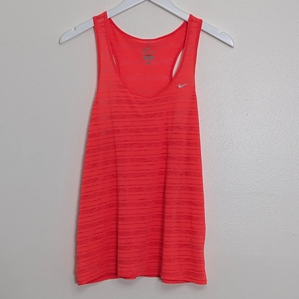Nike Tank Women's Pink Medium Racer back